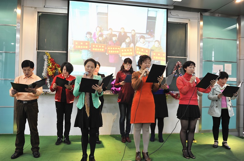 “诵读经典,传承文明”