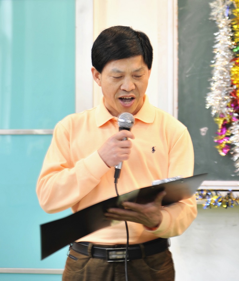 “诵读经典,传承文明”