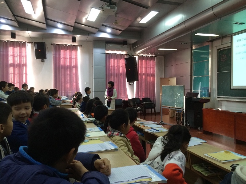 昌河实验小学“高效课堂研究月”活动报道