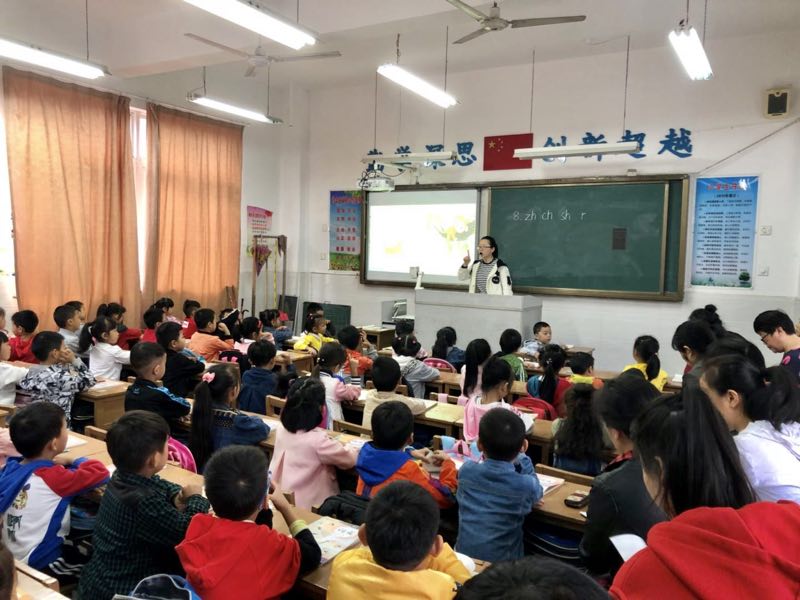 昌河实验小学“课堂开放月”活动拉开序幕