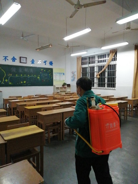 ��Ӯ����������ս������Сѧ���ж�