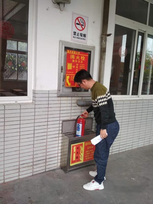 防疫在行动 安全不放松 --昌河实验小学开展疫情防控和安全工作检查