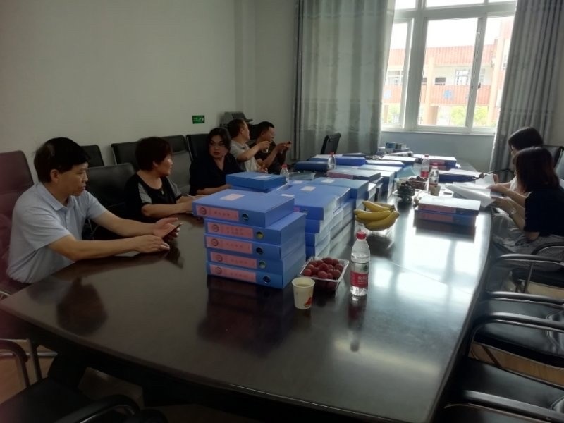 加班加点展风采,打好创卫攻坚战——昌河实验小学扎实开展创卫工作