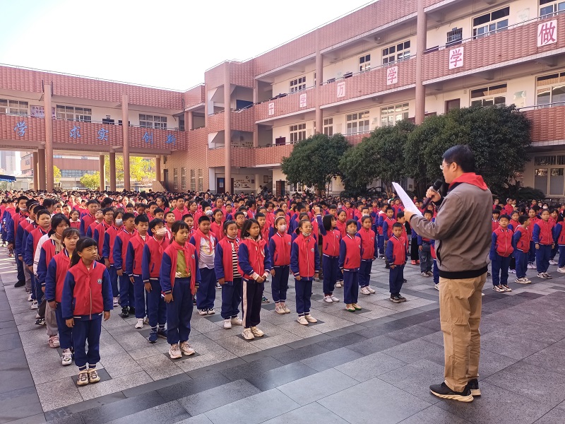 “学习二十大 争做好队员”主题教育活动启动仪式