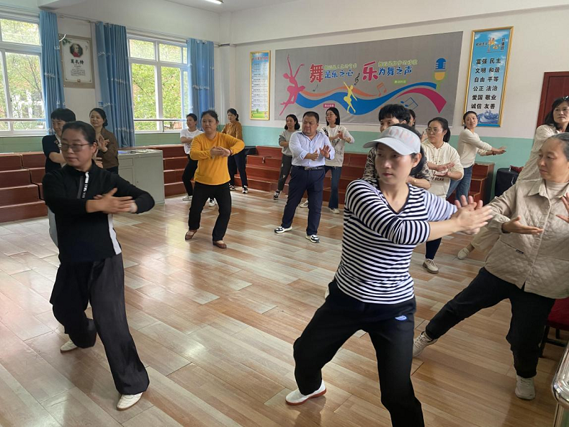 ����������ˮ ����ȭ��������������ʵ��Сѧ����̫��ѵ���࿪����ʽ