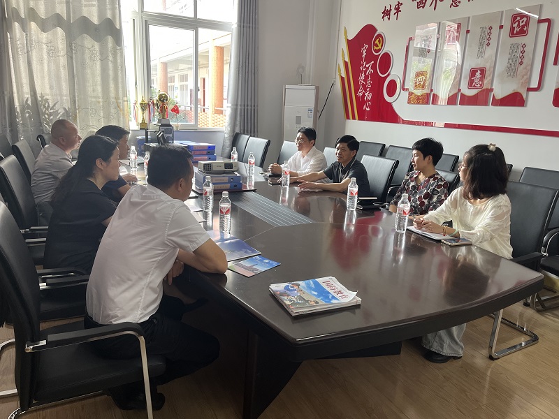 ��У���� ��ѧ���������Ž��в�ɣ����һСѧ�쵼����У��չѧϰ���칤��