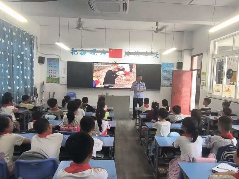 ������ȫ֮�ң�֯�ܷ���֮����������ʵ��Сѧ��չ����ˮ���ⰲȫ������