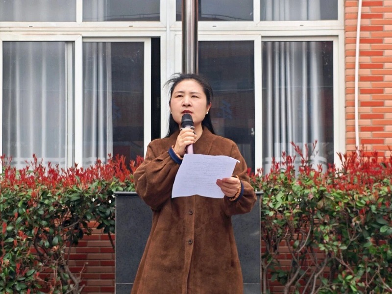 国旗下的嘱托 新学期的奋进——昌河实验小学新学期升旗仪式暨国旗下讲话